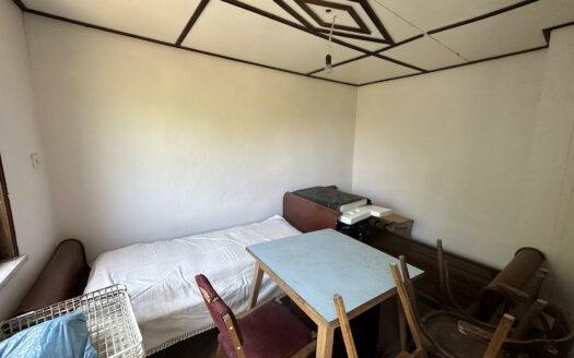 Вила в м-т Под Манастира