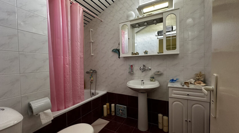 520872063dbdbccf6d2bd85fc4451eed 220824084043