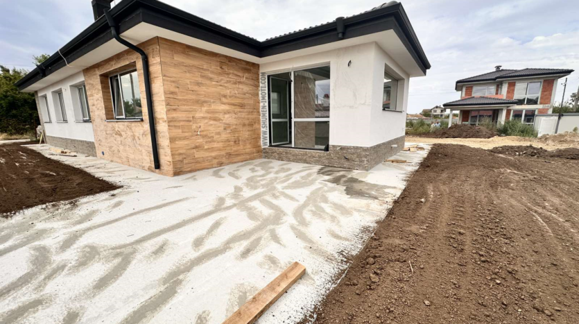 6bfac910796851d1e31dd01c685d81e0 210824102657