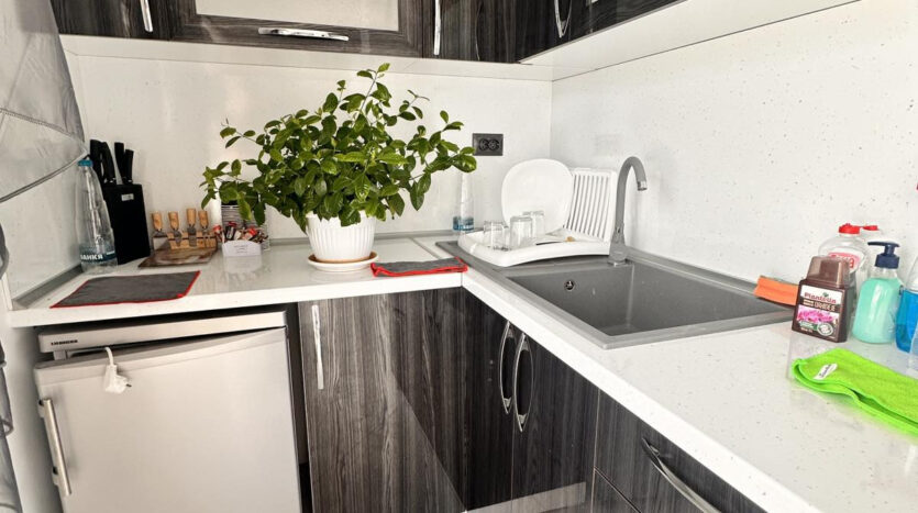 cd8586637432438189cc53e12223647e 210824080400