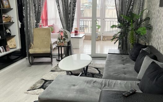 🏠 Изискан Тухлен Мезонет в Центъра на Града