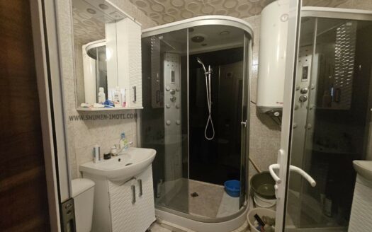 Двустаен апартамент Боян Българанов