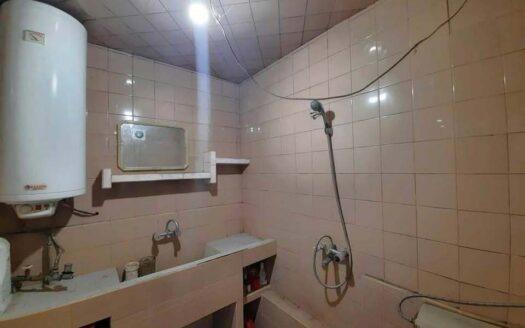 Апартамент многостаен до кафе Лаваца