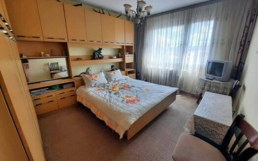 Апартамент многостаен до кафе Лаваца