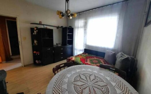 Апартамент многостаен до кафе Лаваца