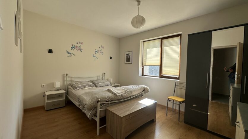 72aed70f8c6cd79e9c6a30fd95767375 201125020625