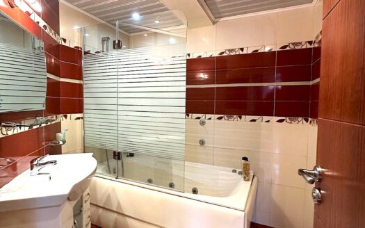 Апартамент до Младежки Дом