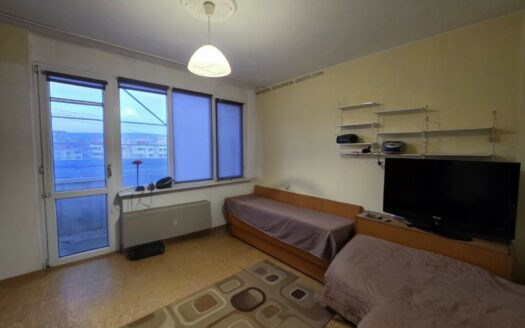 Тристаен апартамент Добруджански