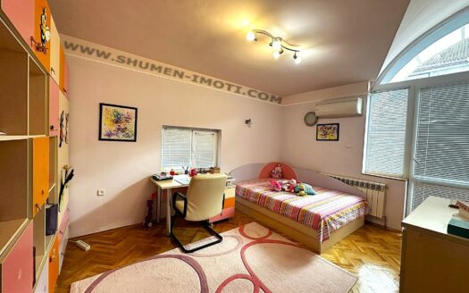 Апартамент до Младежки Дом