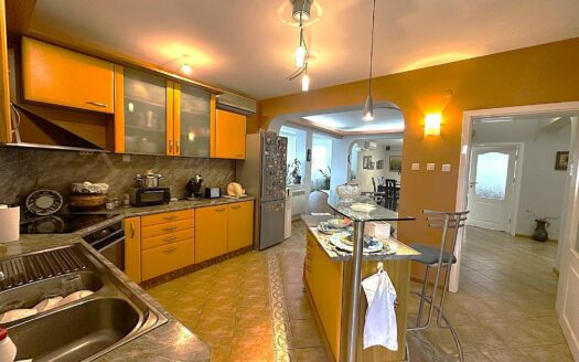 Апартамент топ център – Община Шумен