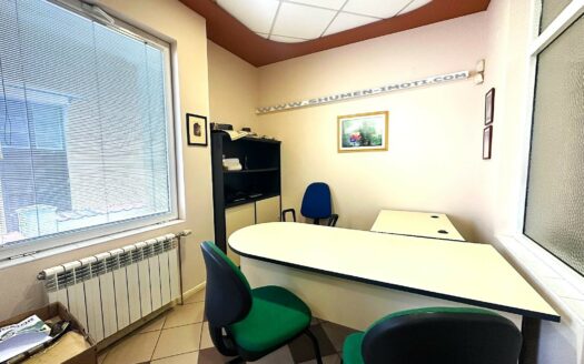 Офис помещение до Окръжен градски съд