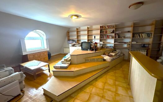 ec085cfe76314e813d5f4f4488ebfbc8 091225084453