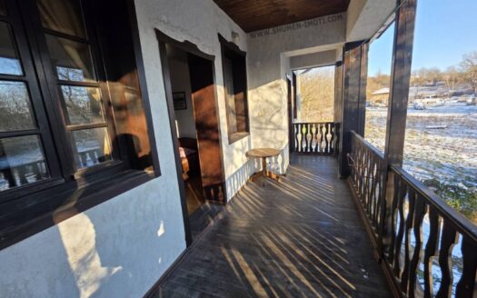 Имот с потенциал подходящ за Къща за гости.