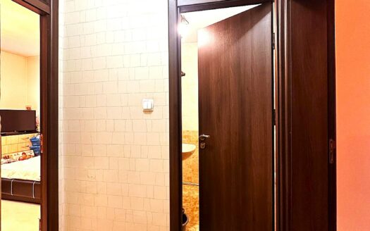 Тристаен тухлен апартамент -Окръжна болница