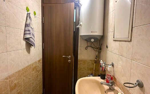 Тристаен тухлен апартамент -Окръжна болница